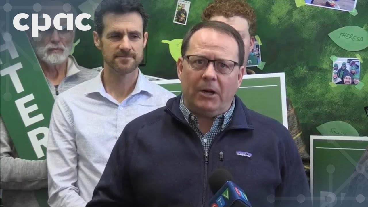 Ontario Green Party Leader Mike Schreiner campaigns in Bracebridge – February 24, 2025