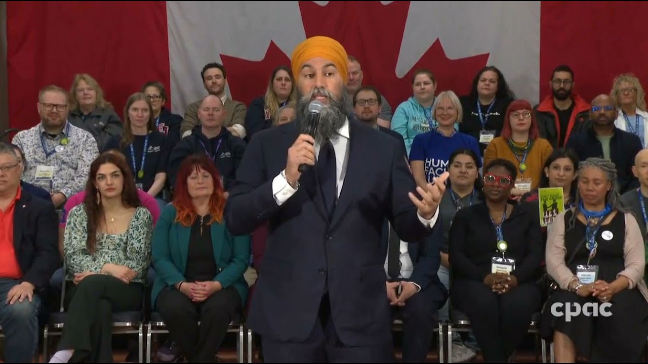 Jagmeet Singh speaks with reporters in Toronto – April 25, 2025