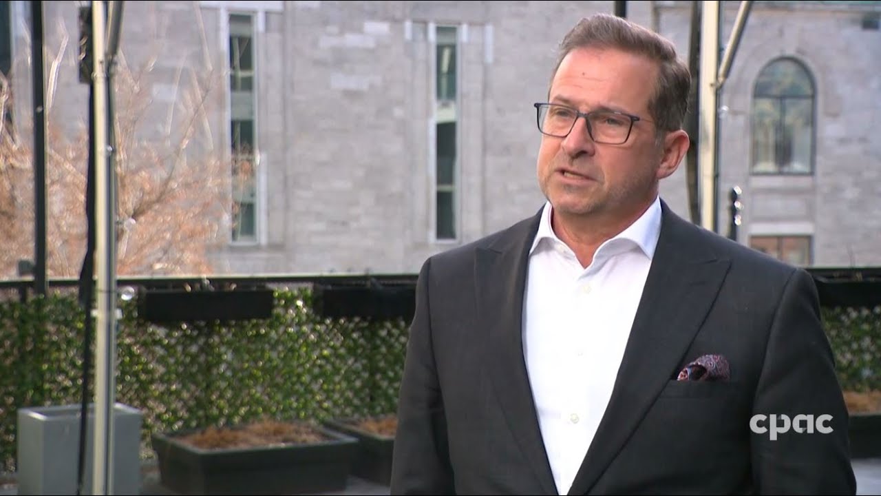 Yves-François Blanchet devant les médias à Montréal – 18 avril 2025