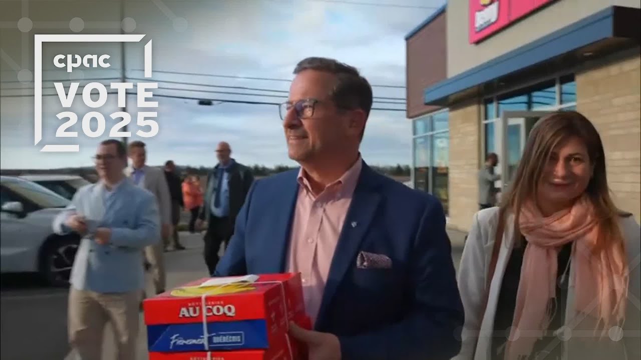 Yves-François Blanchet fait campagne à Carignan, QC – 24 avril 2025