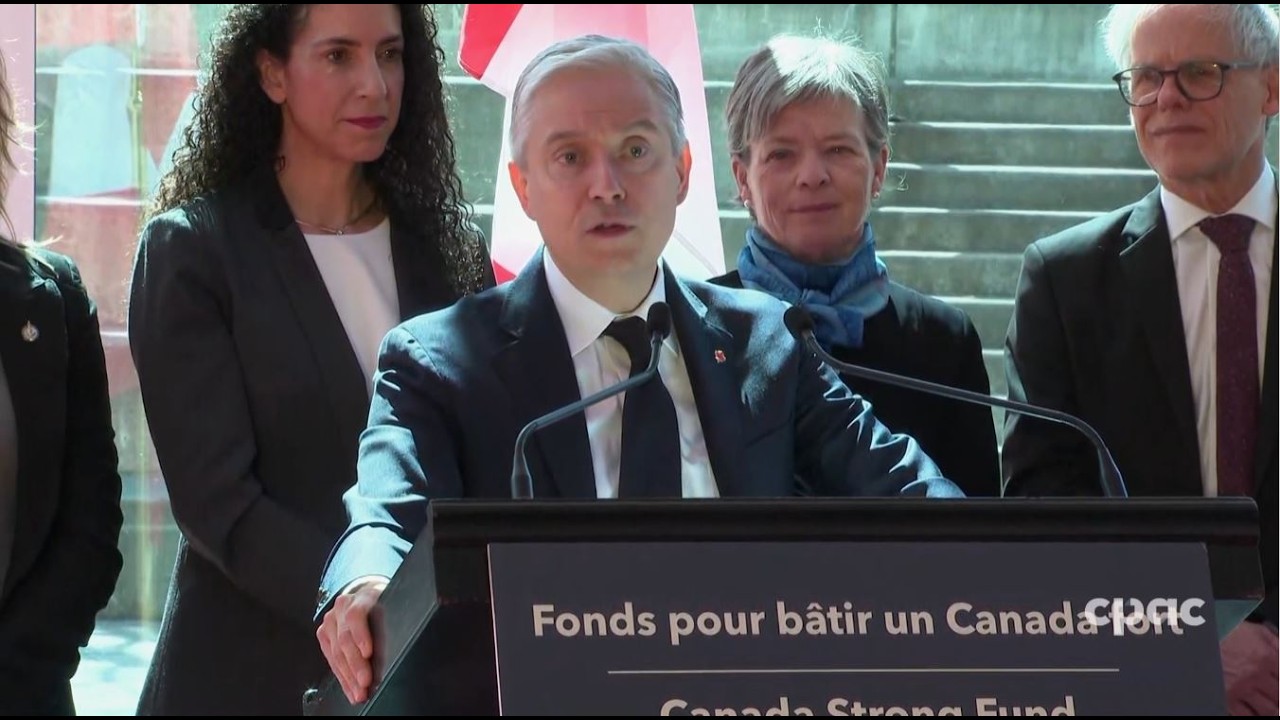 Le ministre des Finances François Philippe Champagne fait une annonce à Montréal – 27 avril 2026